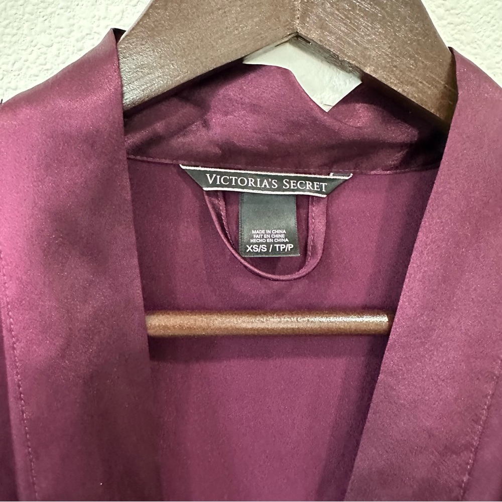 Victoria’s Secret purple satin lace robe - Picture 4 of 6